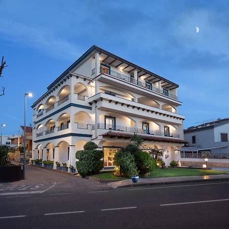 Hotel Rosa Dei Venti Castelsardo Exteriör bild