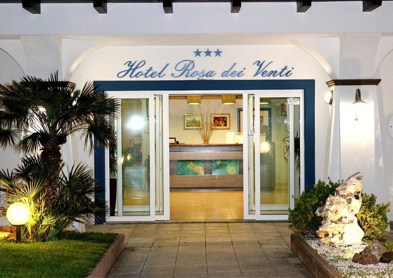 Hotel Rosa Dei Venti Castelsardo Exteriör bild