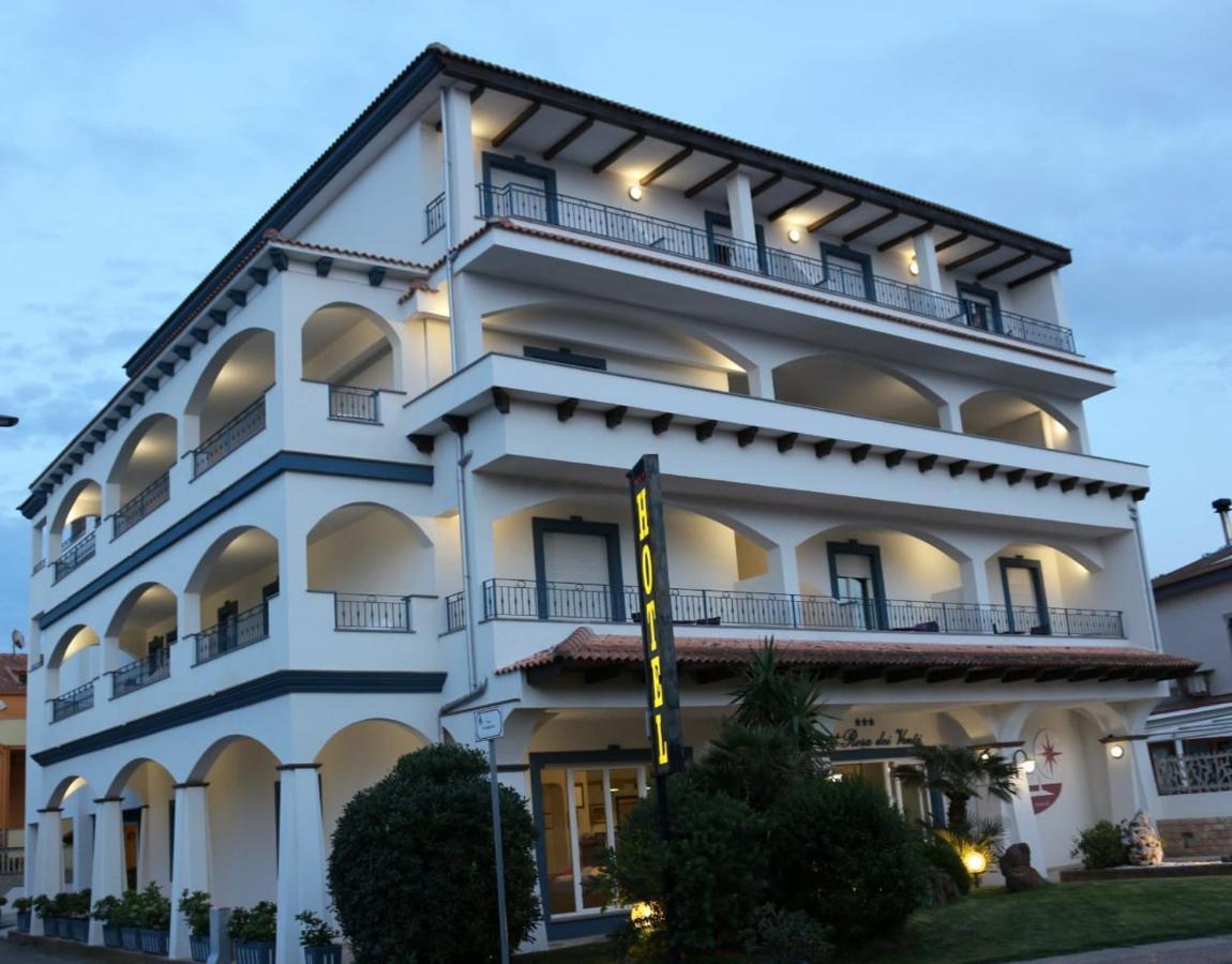 Hotel Rosa Dei Venti Castelsardo Exteriör bild