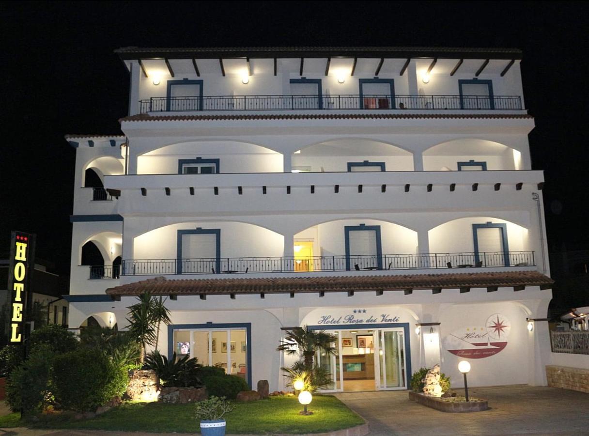 Hotel Rosa Dei Venti Castelsardo Exteriör bild